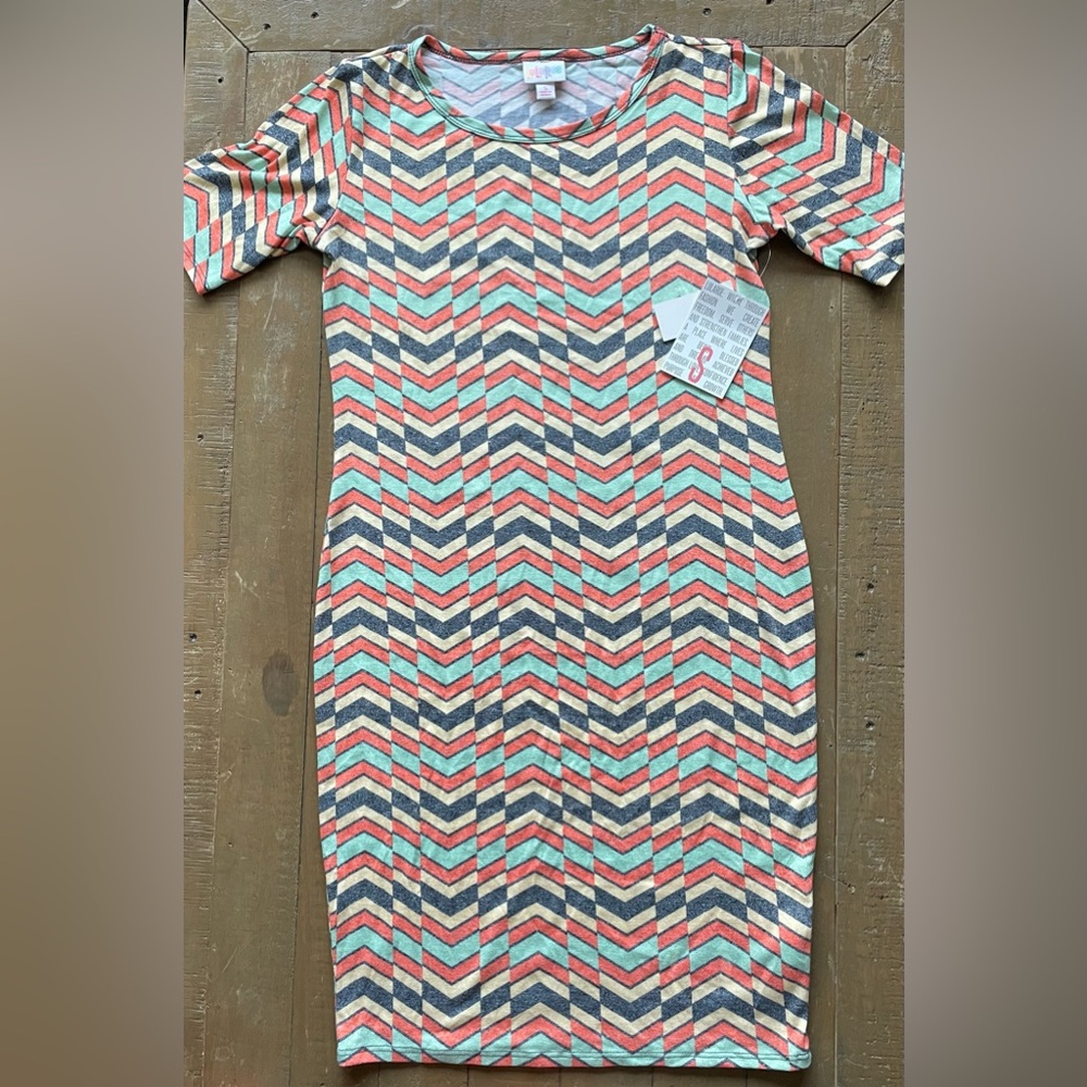 Size Small LulaRoe Julia dress